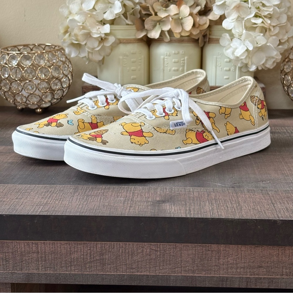 Vans x Disney Winnie The Pooh Men’s 9 Women’s 10.5